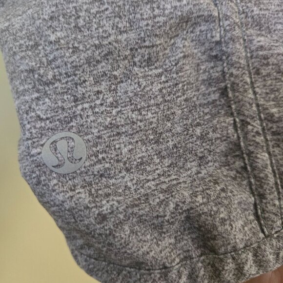 Lululemon Heather Gray Tracker Shorts Size 6 - Picture 4 of 5